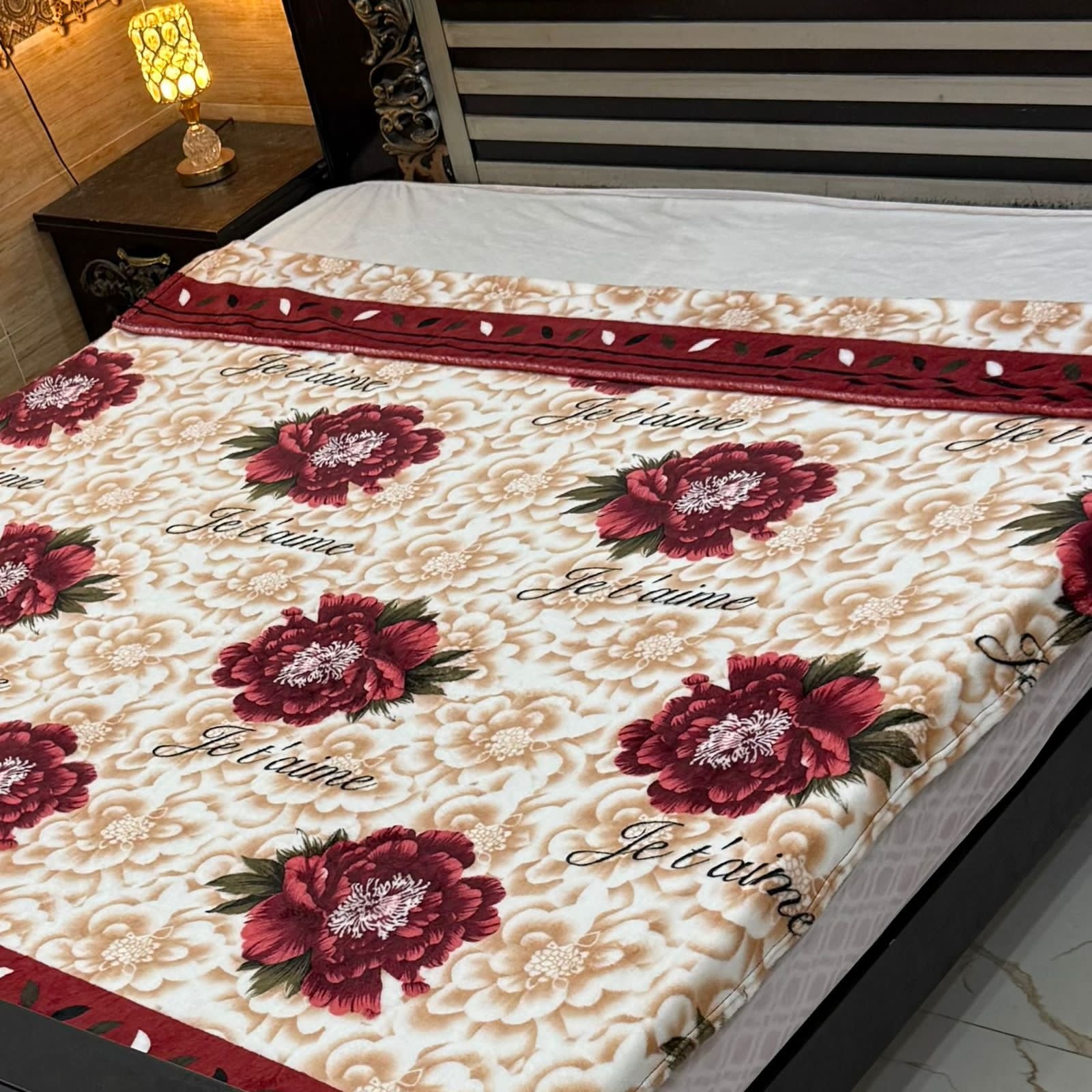 Romantic Rose AC Blanket - Floral Love